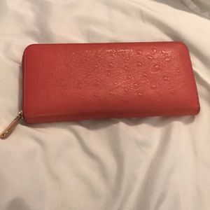 Marc Jacobs zip around wallet